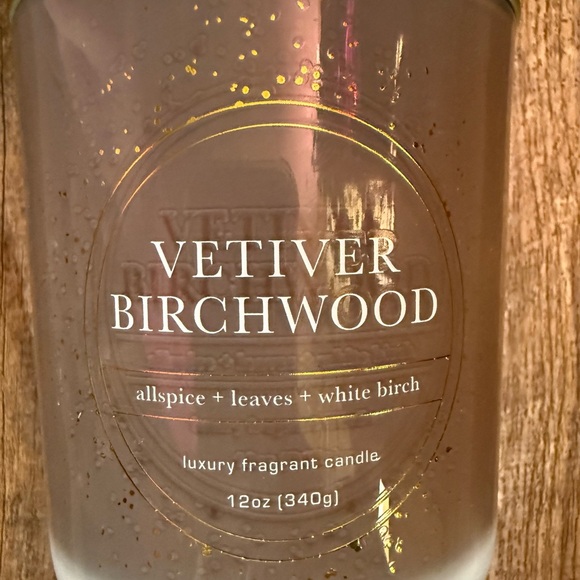 Vetiver Birchwood Luxury Fragrant Candle - Picture 4 of 6